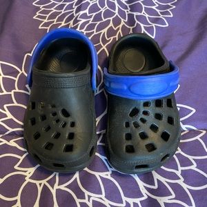 Toddler crocs